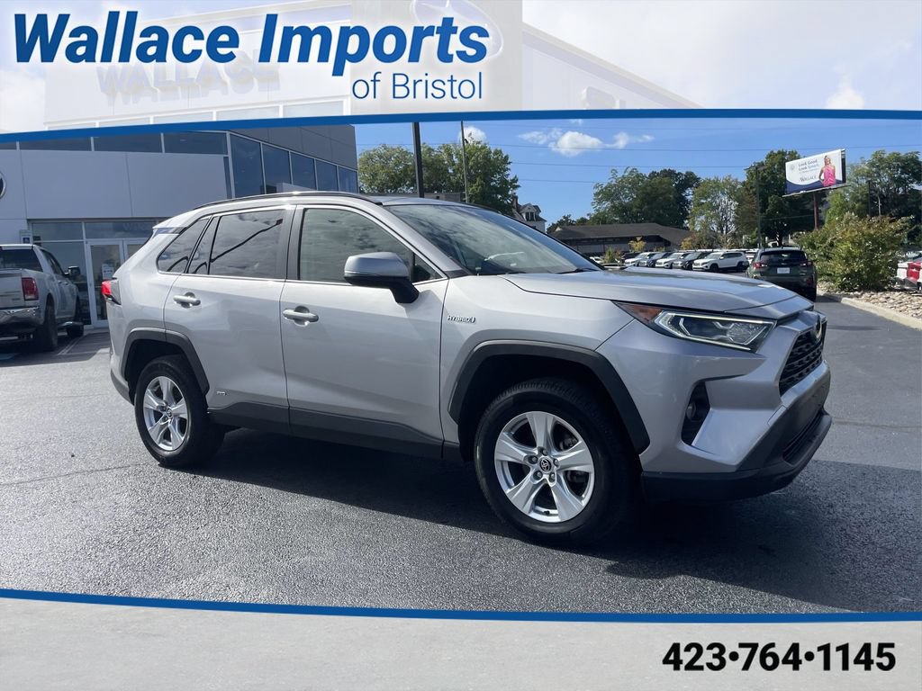 Used 2021 Toyota RAV4 XLE w/ Convenience Package AWD/4WD image 1