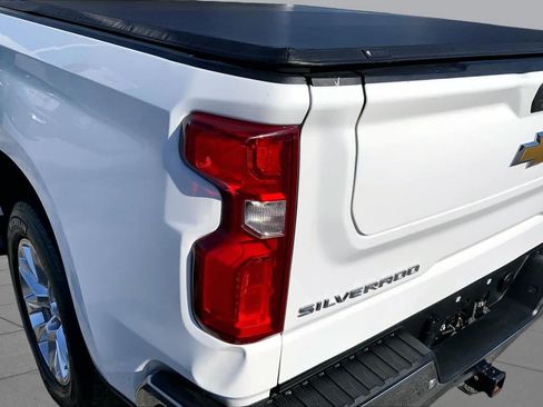 Used 2021 Chevrolet Silverado 1500 LTZ AWD/4WD image 26