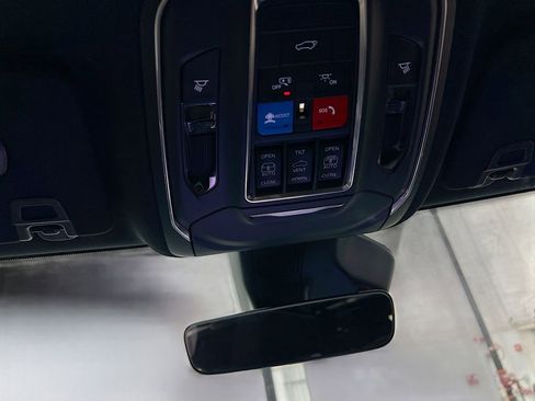 New 2025 Jeep Grand Cherokee L Limited w/ Black Appearance Package AWD/4WD image 25