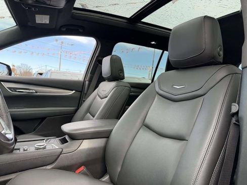 Certified 2024 Cadillac XT6 Luxury image 15
