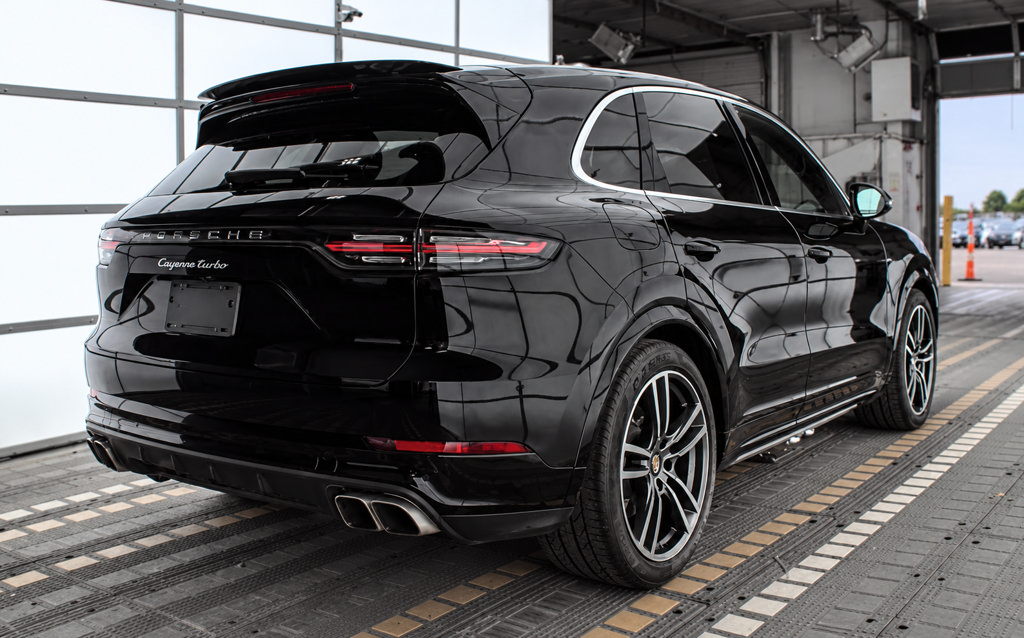 Used 2019 Porsche Cayenne Turbo AWD/4WD image 4