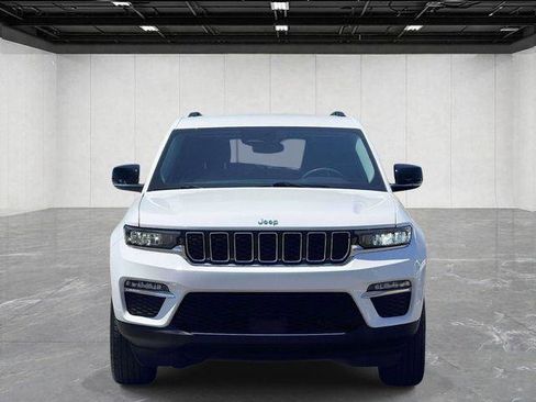 Certified 2023 Jeep Grand Cherokee Limited AWD/4WD image 2