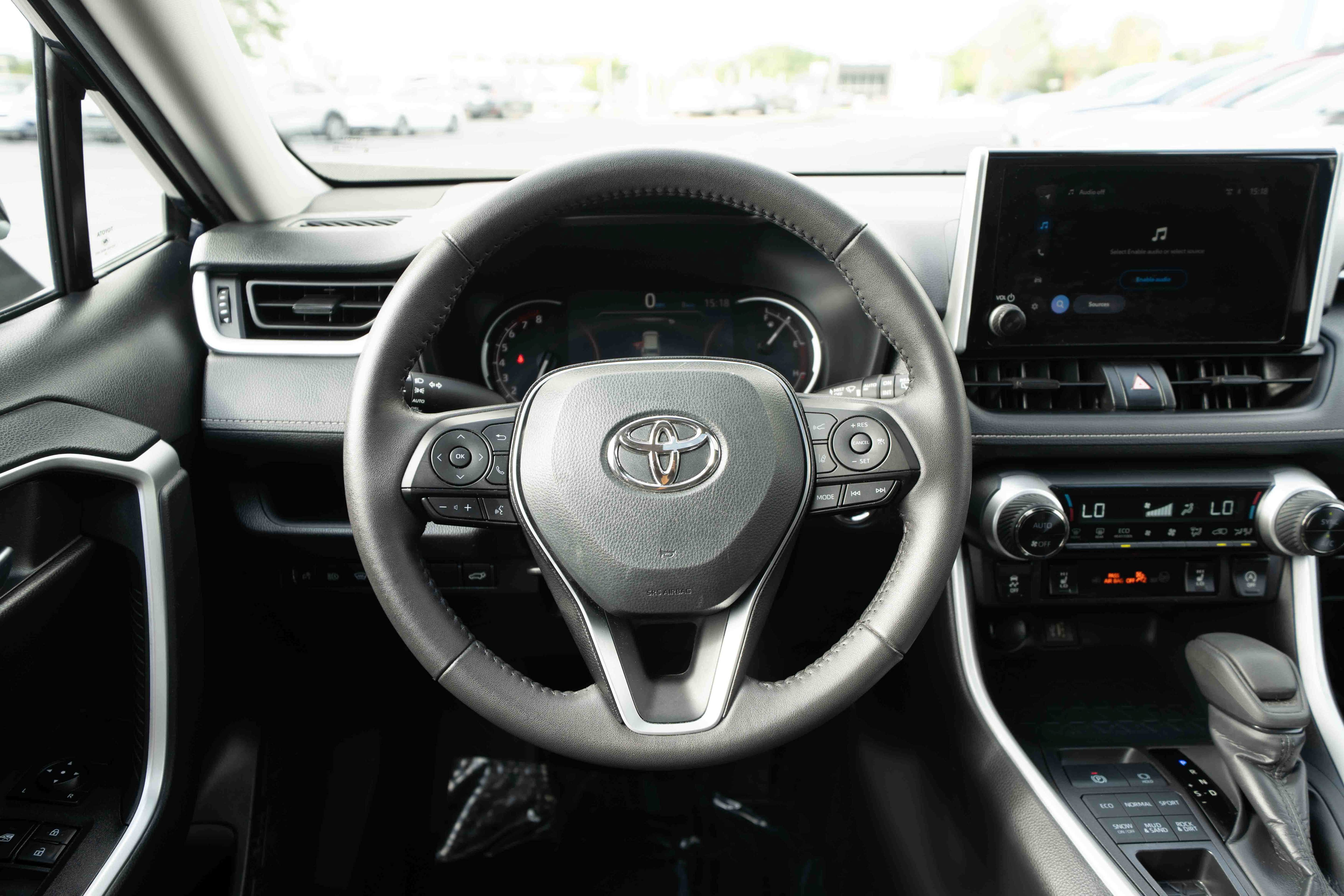 Used 2025 Toyota RAV4 XLE w/ Convenience Package AWD/4WD image 21