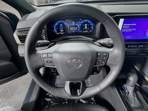 Certified 2025 Toyota Camry XSE AWD/4WD image 11