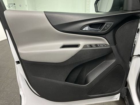 Used 2021 Chevrolet Equinox LS w/ LS Convenience Package FWD image 21