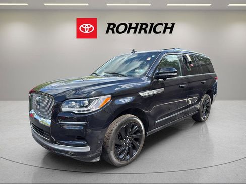 Used 2023 Lincoln Navigator Reserve AWD/4WD image 1