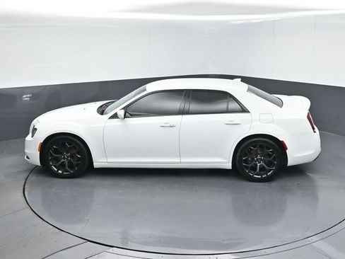 Used 2017 Chrysler 300 S image 40