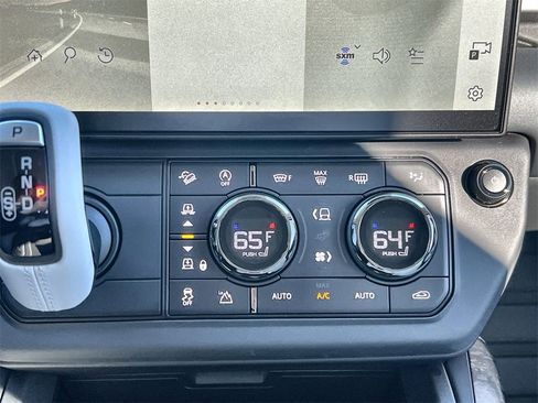 Used 2026 Land Rover Defender 110 image 27