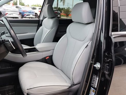 Used 2025 Hyundai Palisade SEL FWD image 14