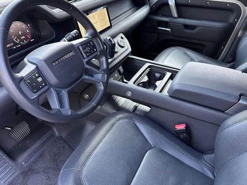 Used 2024 Land Rover Defender 110 X-Dynamic SE AWD/4WD image 4