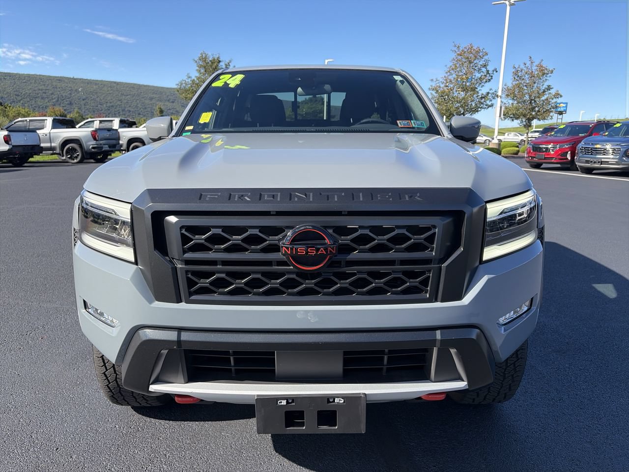 Used 2024 Nissan Frontier PRO-4X AWD/4WD image 13