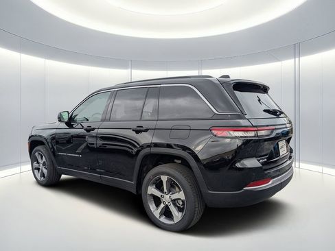 New 2026 Jeep Grand Cherokee Limited AWD/4WD image 6