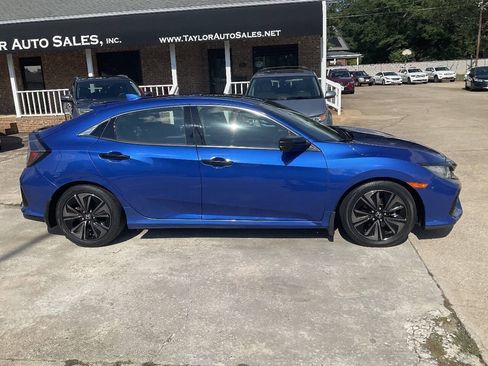 Used 2019 Honda Civic EX image 2