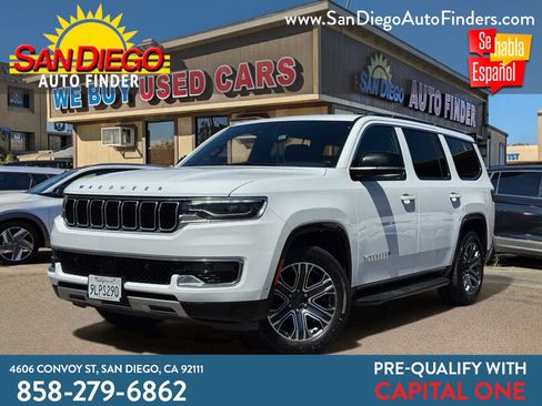 Used 2024 Jeep Wagoneer Series II w/ Flexible Seating Group RWD image 1