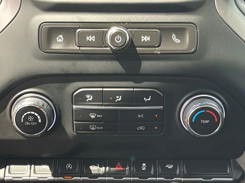 Used 2022 Chevrolet Silverado 1500 Custom RWD image 26