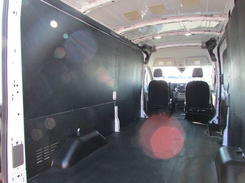 Used 2023 Ford Transit 250 Medium Roof w/ Load Area Protection Package image 24