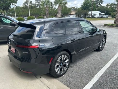 Used 2024 BMW iX xDrive50 w/ Premium Package AWD/4WD image 10