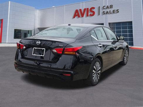 Used 2024 Nissan Altima 2.5 SV image 6