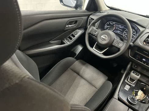 Used 2024 Nissan Rogue SV AWD/4WD image 12