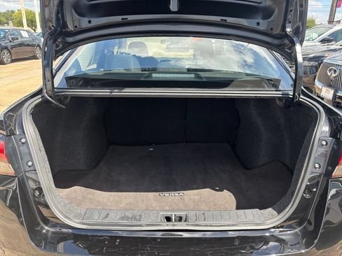 Used 2025 Nissan Versa SV FWD image 29