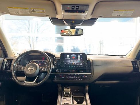Used 2022 Nissan Pathfinder SL AWD/4WD image 41
