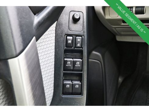 Used 2017 Subaru Forester 2.5i w/ Alloy Wheel Package image 23