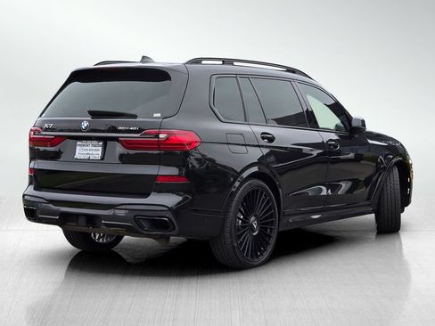 Used 2022 BMW X7 xDrive40i w/ M Sport Package AWD/4WD image 4