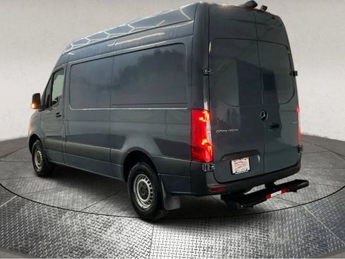 Used 2019 Mercedes-Benz Sprinter 144 image 6