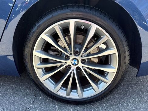 Used 2022 BMW 530i xDrive w/ Convenience Package image 10