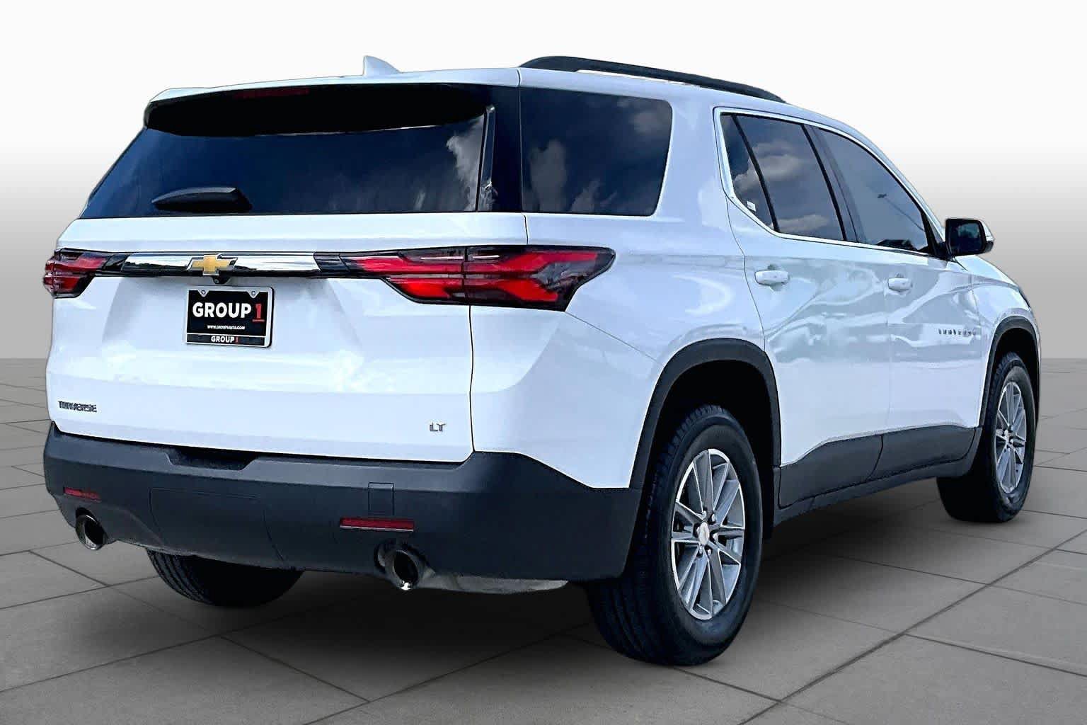 Used 2023 Chevrolet Traverse LT FWD image 25