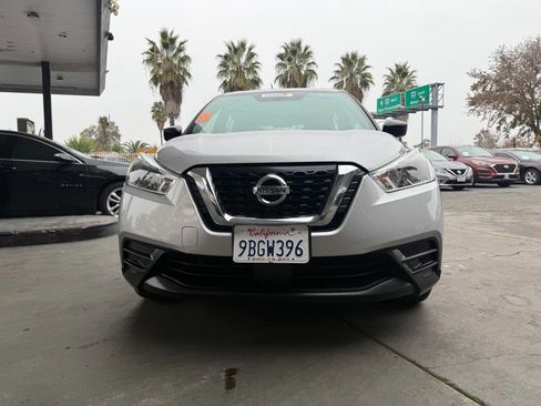 Used 2020 Nissan Kicks S image 20