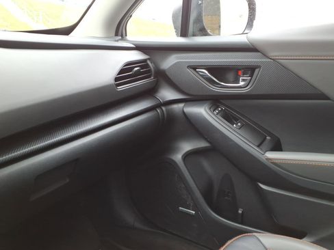 Certified 2024 Subaru Crosstrek 2.5i Limited w/ Crosstrek Mirror Package AWD/4WD image 24
