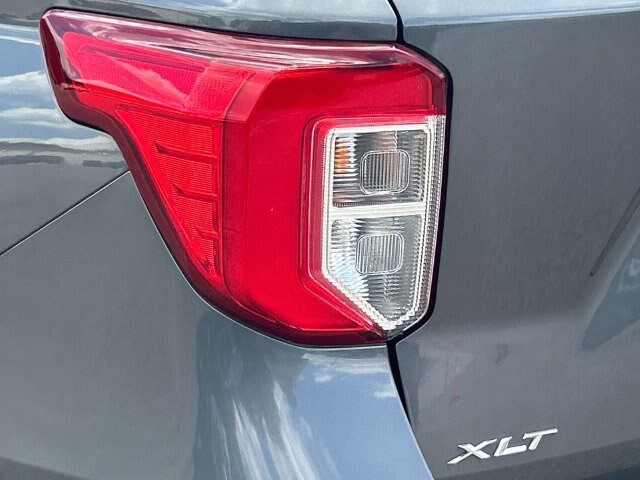 Certified 2023 Ford Explorer XLT RWD image 10