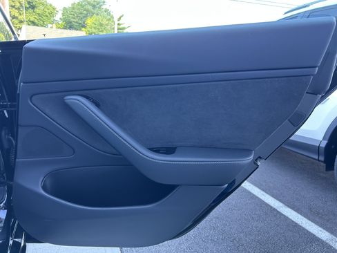 Used 2019 Tesla Model 3 Mid Range image 27