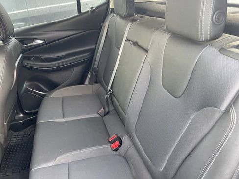 Used 2022 Buick Encore GX Select w/ Sport Touring Package image 6