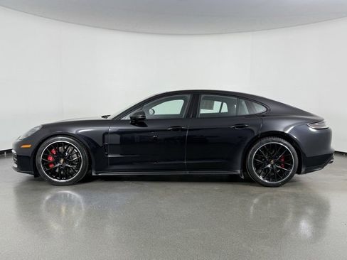 Used 2021 Porsche Panamera GTS image 5