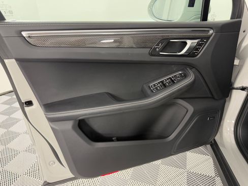 New 2026 Porsche Macan GTS image 14