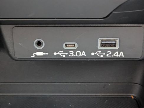 Used 2025 Subaru Crosstrek 2.0i Premium image 28