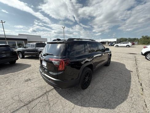 Used 2022 GMC Acadia SLE w/ Infotainment Package AWD/4WD image 4
