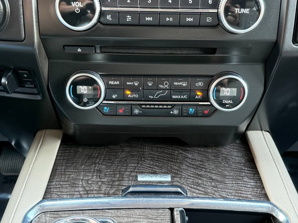 Used 2018 Ford Expedition Limited w/ Equipment Group 302A AWD/4WD image 38