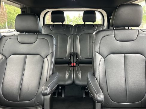 Used 2024 Jeep Grand Cherokee L Limited RWD image 13