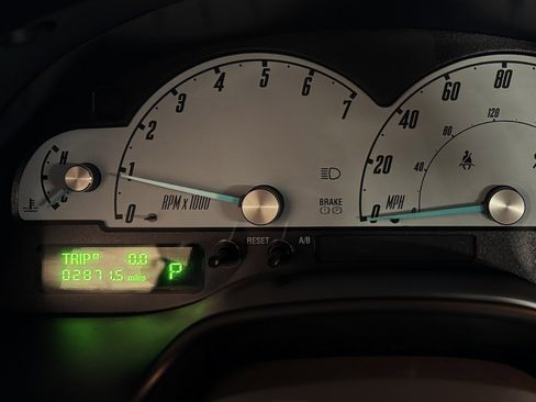 Used 2002 Ford Thunderbird image 49