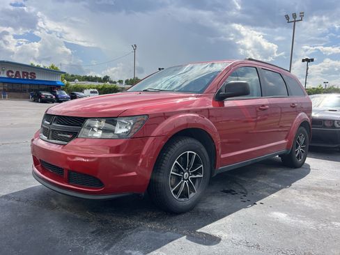 Used 2018 Dodge Journey SE w/ Blacktop Package FWD image 1