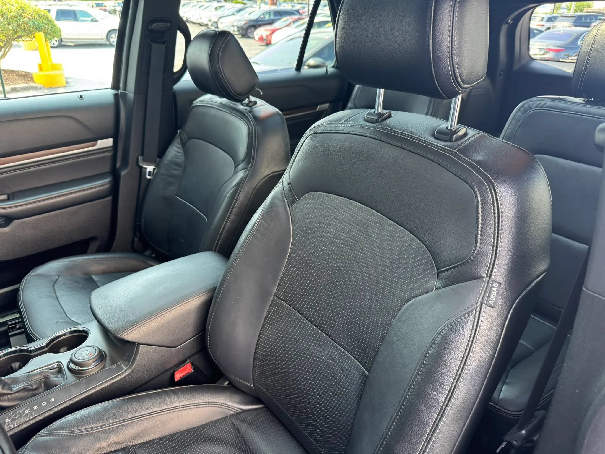 Used 2016 Ford Explorer Limited w/ Equipment Group 301A AWD/4WD image 9