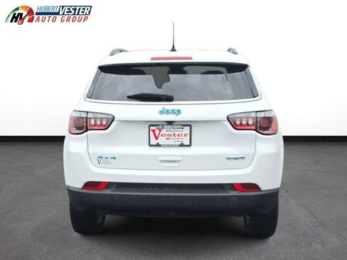Used 2022 Jeep Compass Latitude image 7