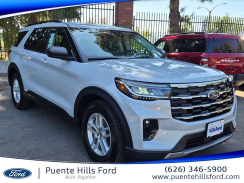 New 2026 Ford Explorer Active w/ Active Comfort Package RWD image 1