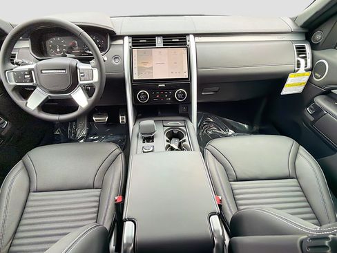 New 2026 Land Rover Discovery Limited Edition AWD/4WD image 15