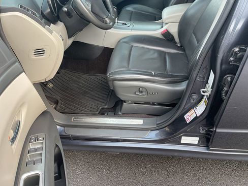 Used 2011 Subaru Tribeca Touring image 40