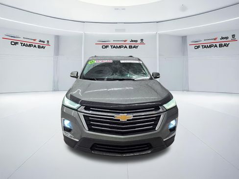 Used 2023 Chevrolet Traverse LT FWD image 8