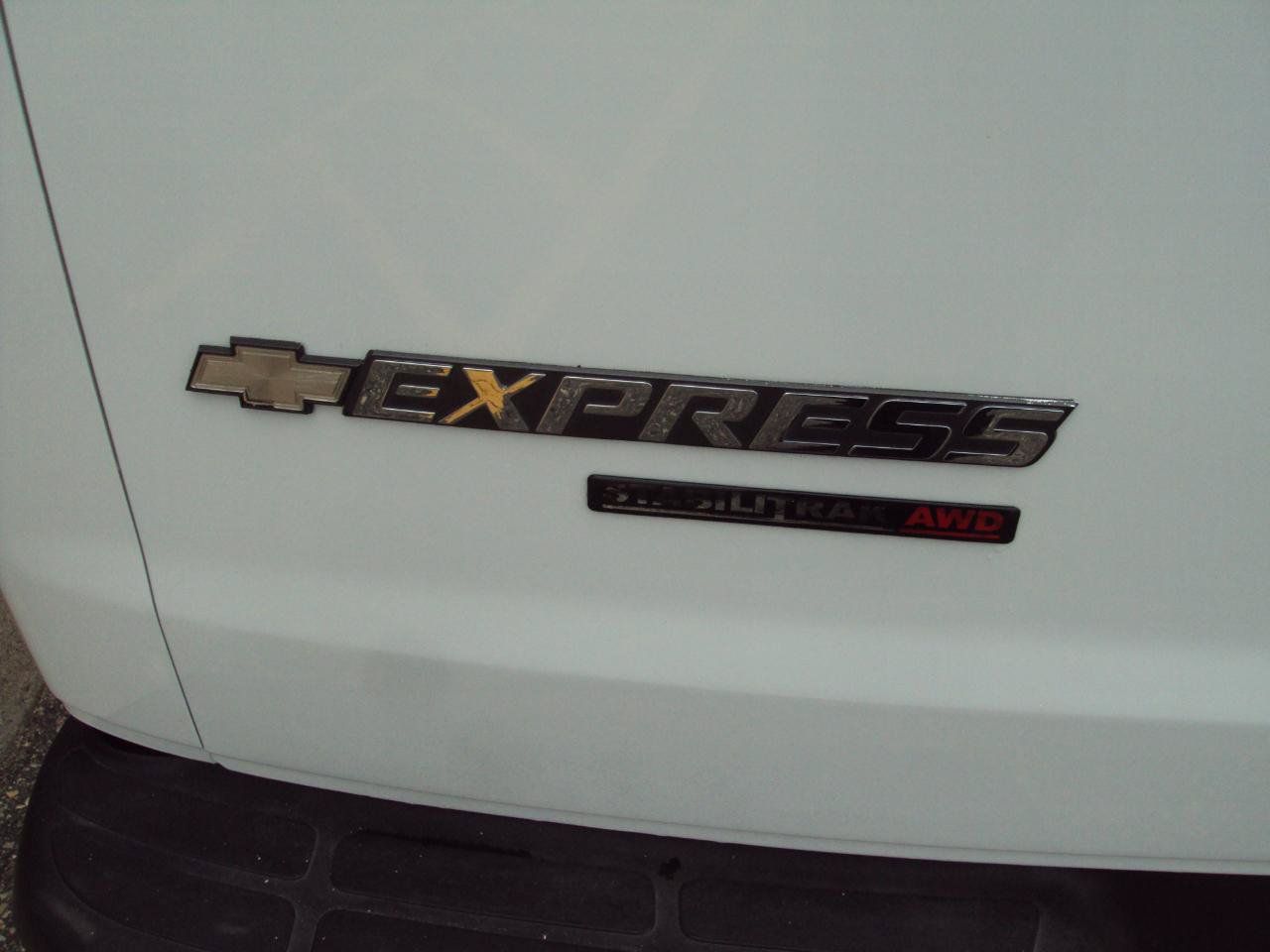 Used 2013 Chevrolet Express 1500 AWD image 35